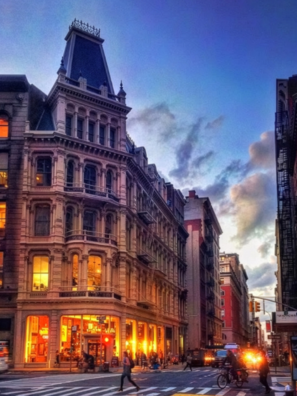 RFcafe_exterior_night